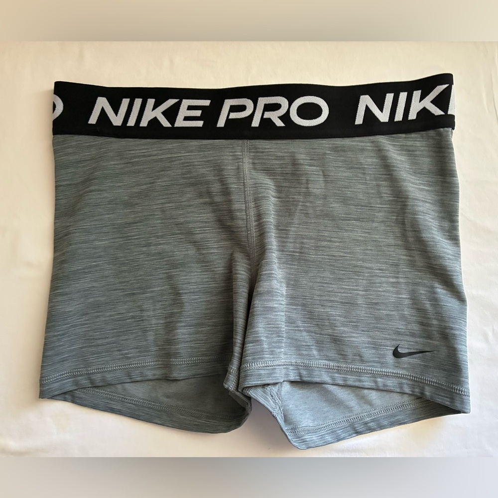 Nike Pro Women's 3.0"  Shorts Gray Large